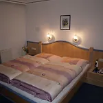 Tannenhof Pensión 3*