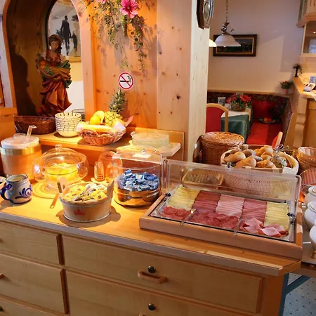 Guest house Fruhstuckspension Tannenhof